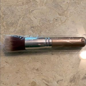 bareMinerals Soft Focus Face brush NEW
